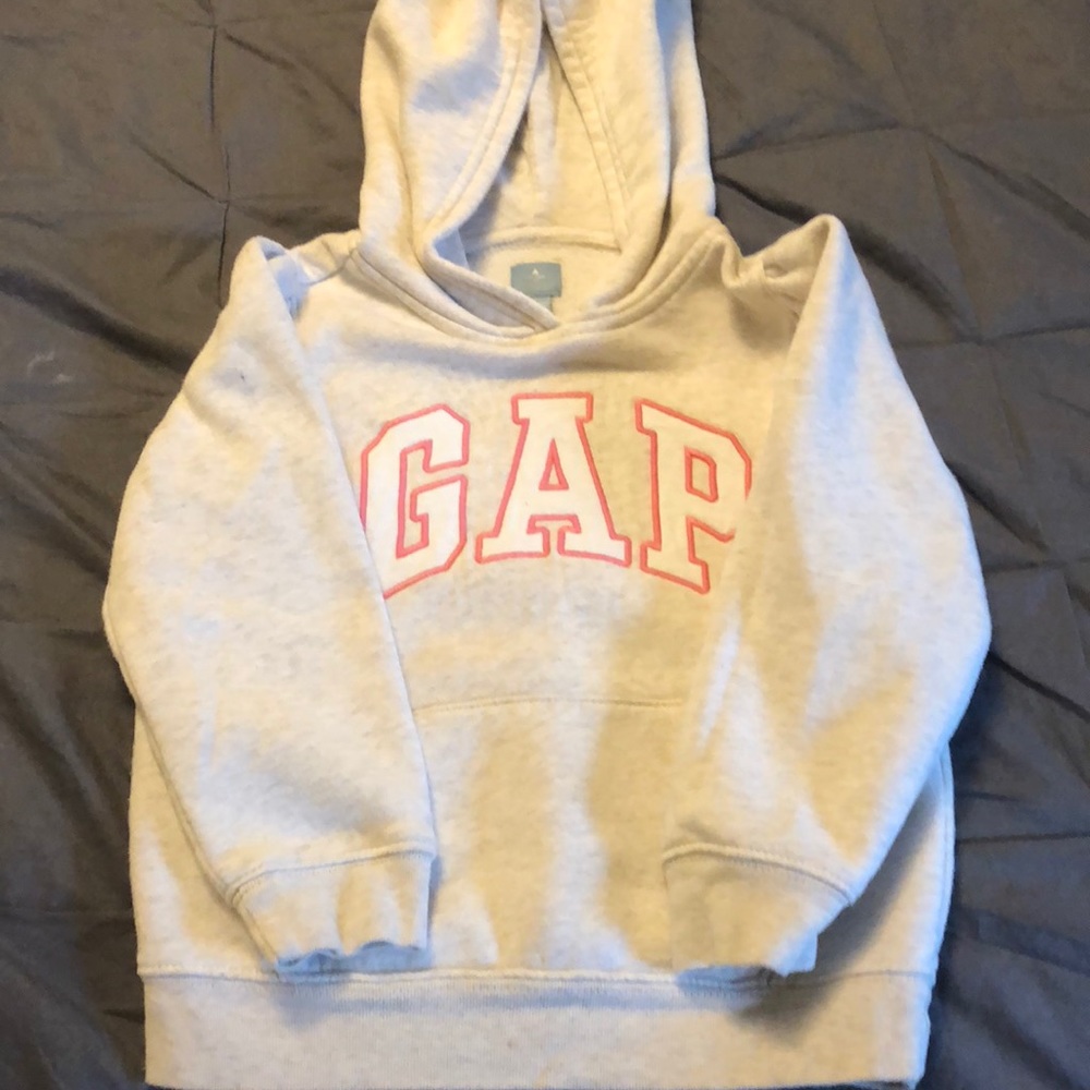 Size 5 girls gap sweatshirt